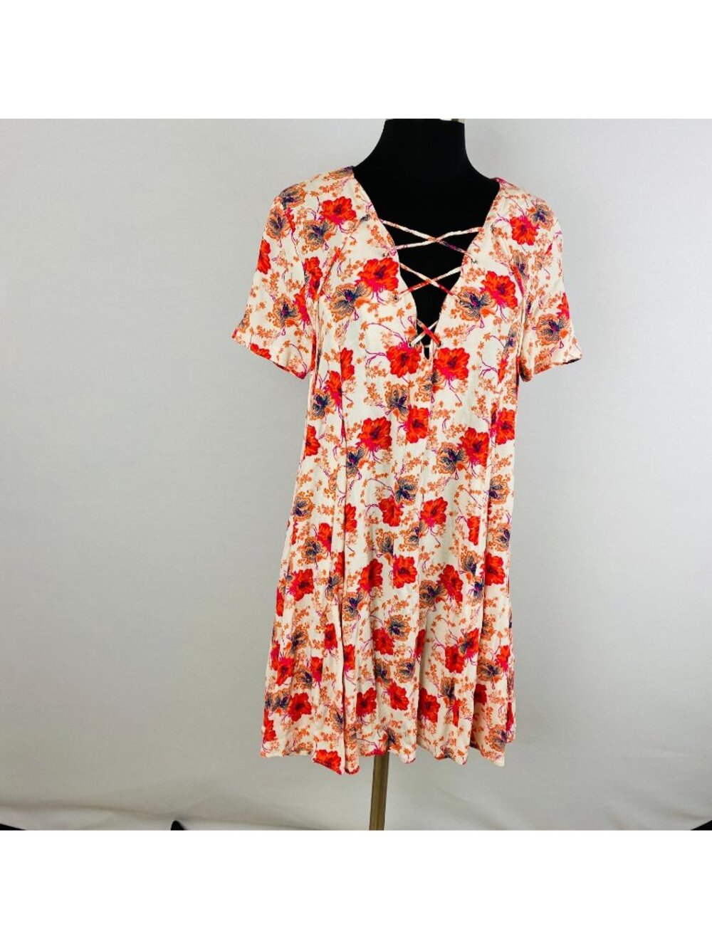 ASTR Red Orange Hibiscus Floral Lace Up Women's XS Short Swing Dress